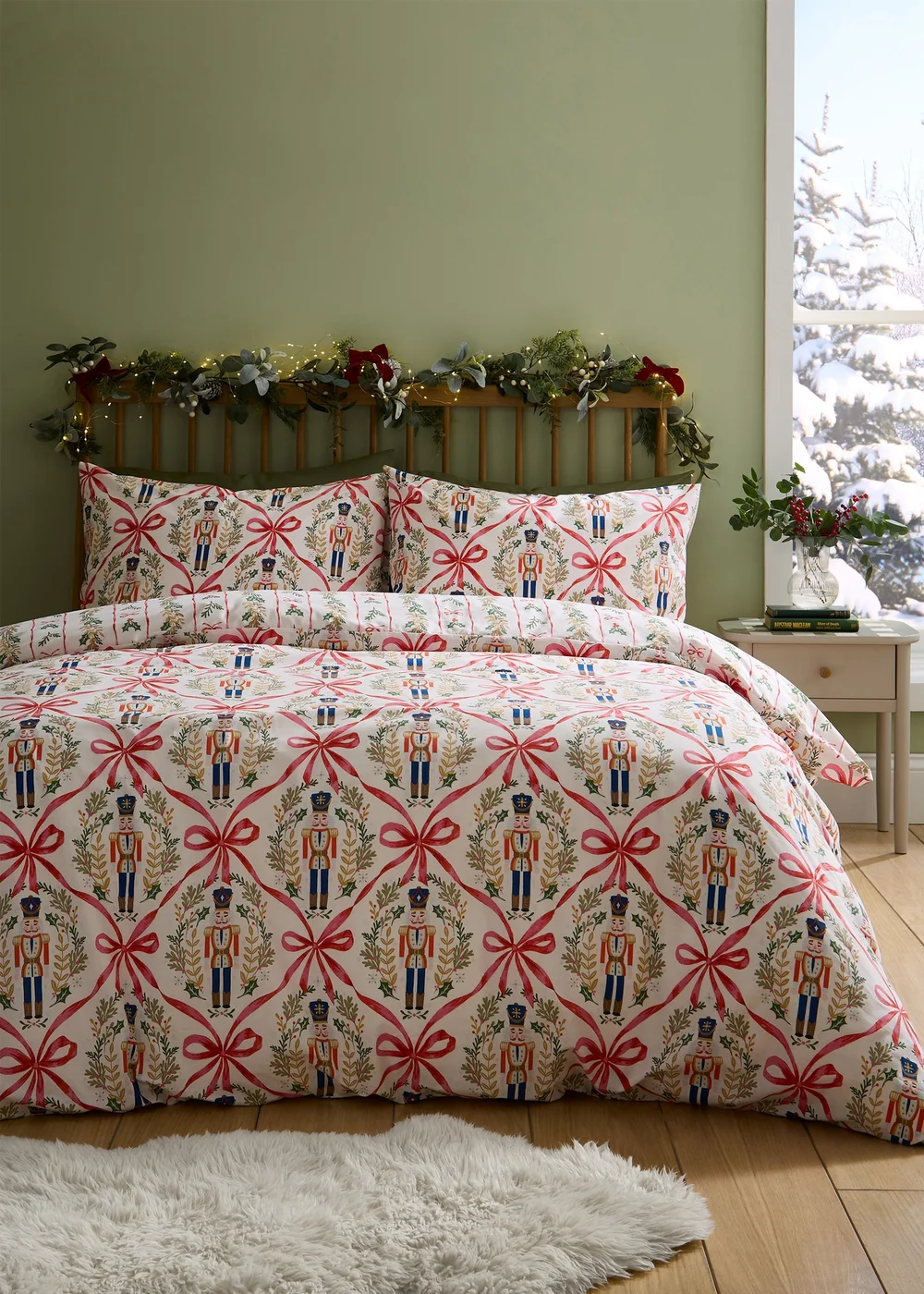 Catherine Lansfield Christmas Nutcracker Bows Reversible Duvet Cover Set Natural - Single Image 1