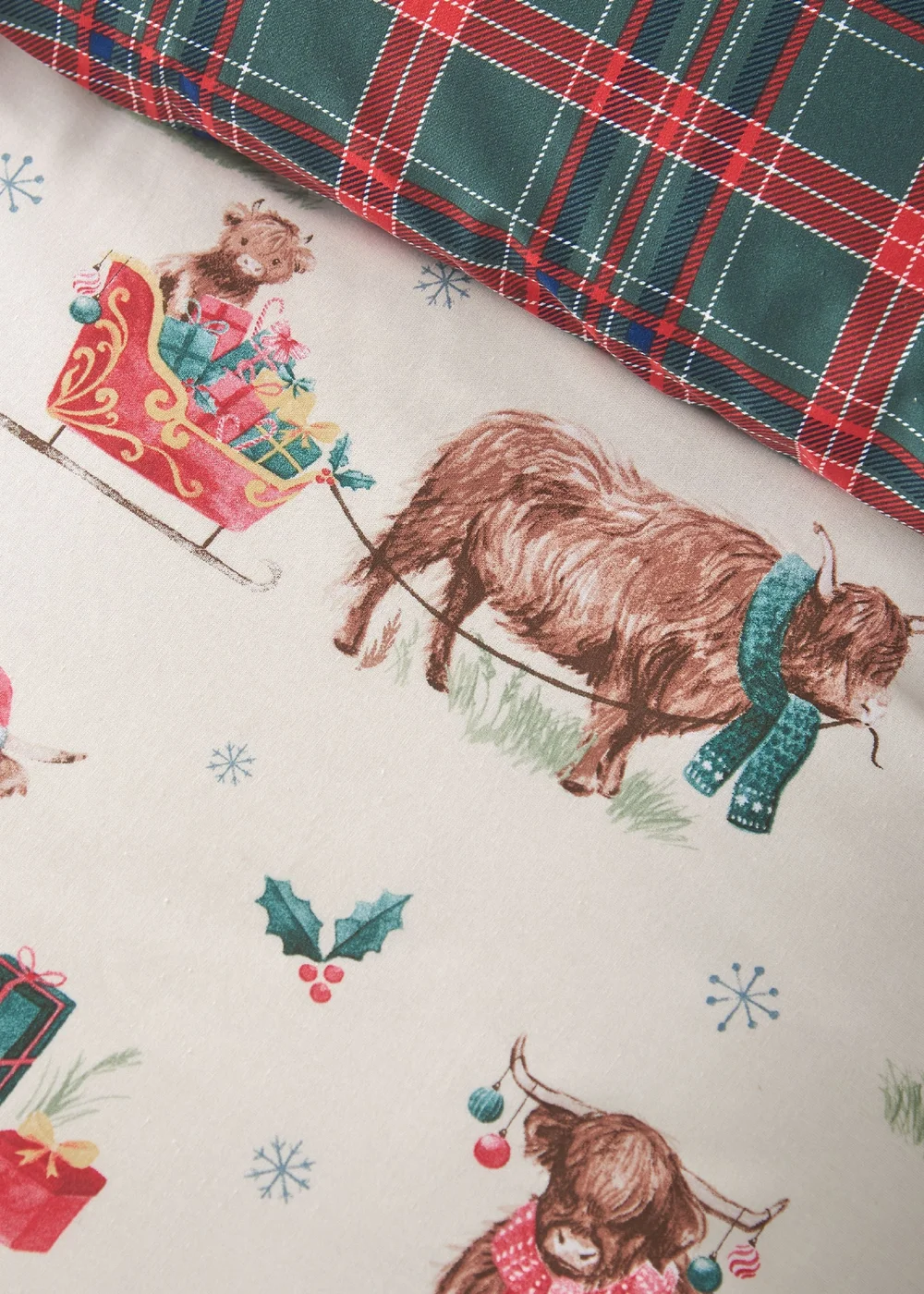 Catherine Lansfield Christmas Highland Cow Reversible Duvet Cover Set Natural - Single Image 4