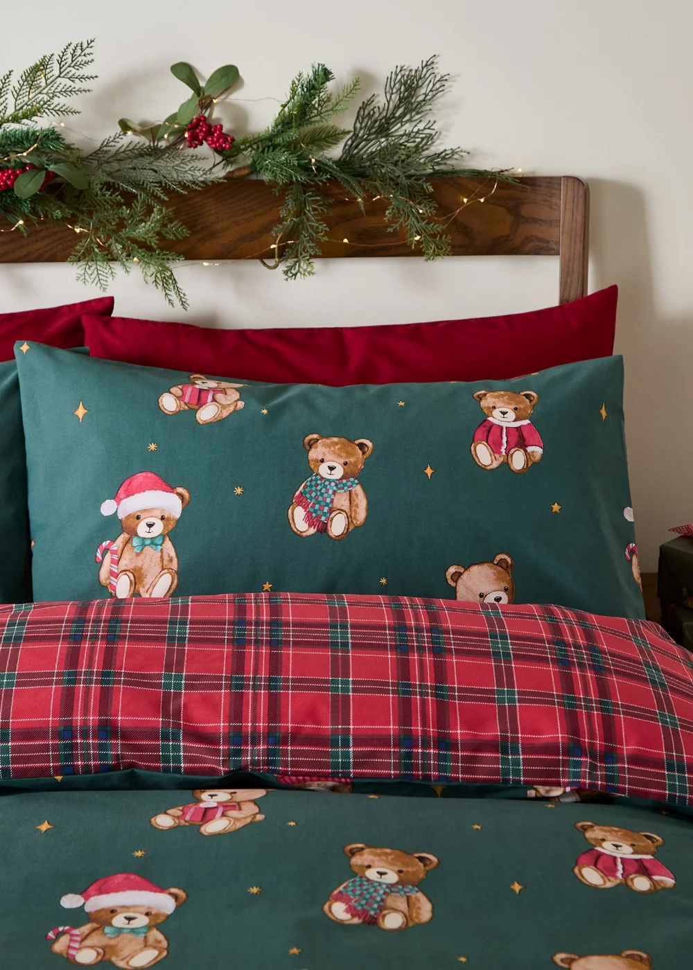 Catherine Lansfield Christmas Tartan Teddy Bear Reversible Duvet Cover Set Green - Junior Image 3