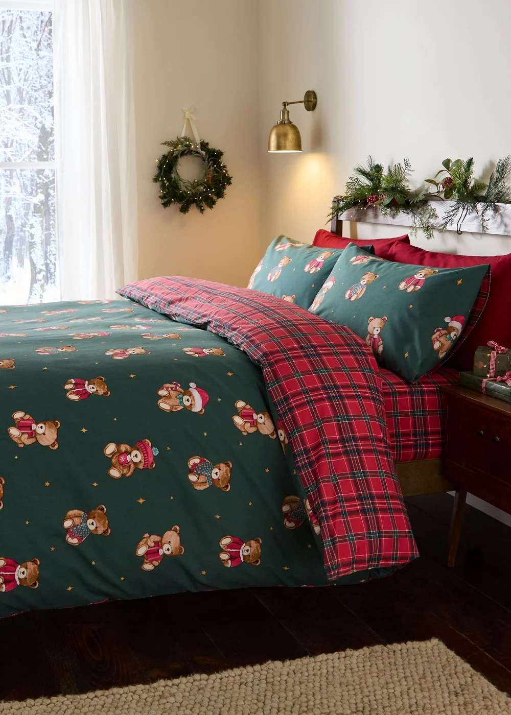 Catherine Lansfield Christmas Tartan Teddy Bear Reversible Duvet Cover Set Green - Junior Image 1