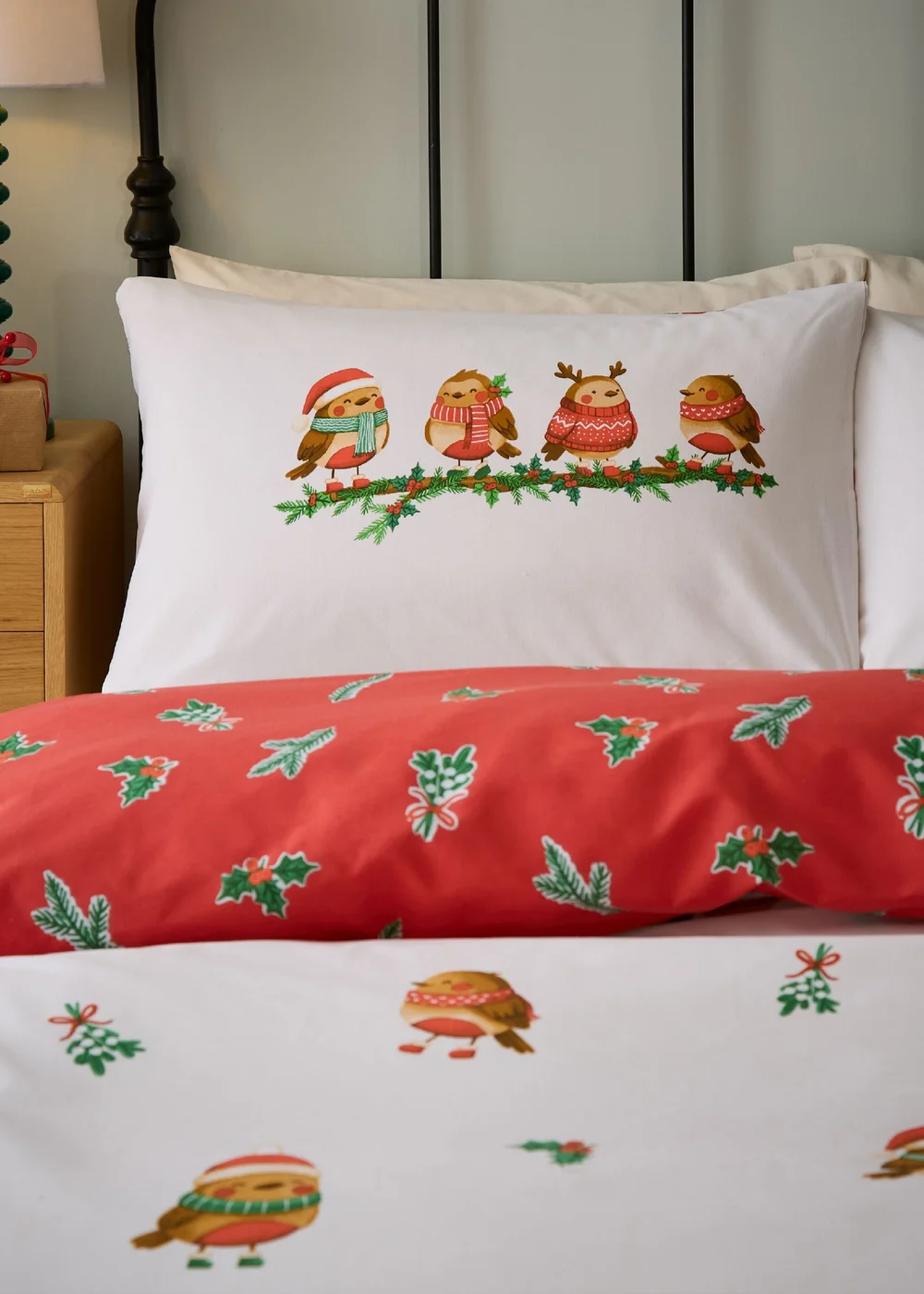 Catherine Lansfield Christmas Robins Reversible Duvet Cover Set Red - Single Image 3
