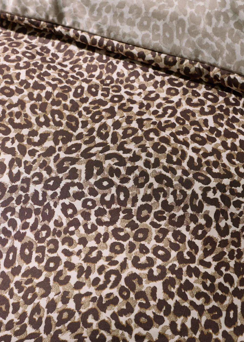 Catherine Lansfield Animal Print So Soft Reversible Duvet Cover Set Brown - King Image 4