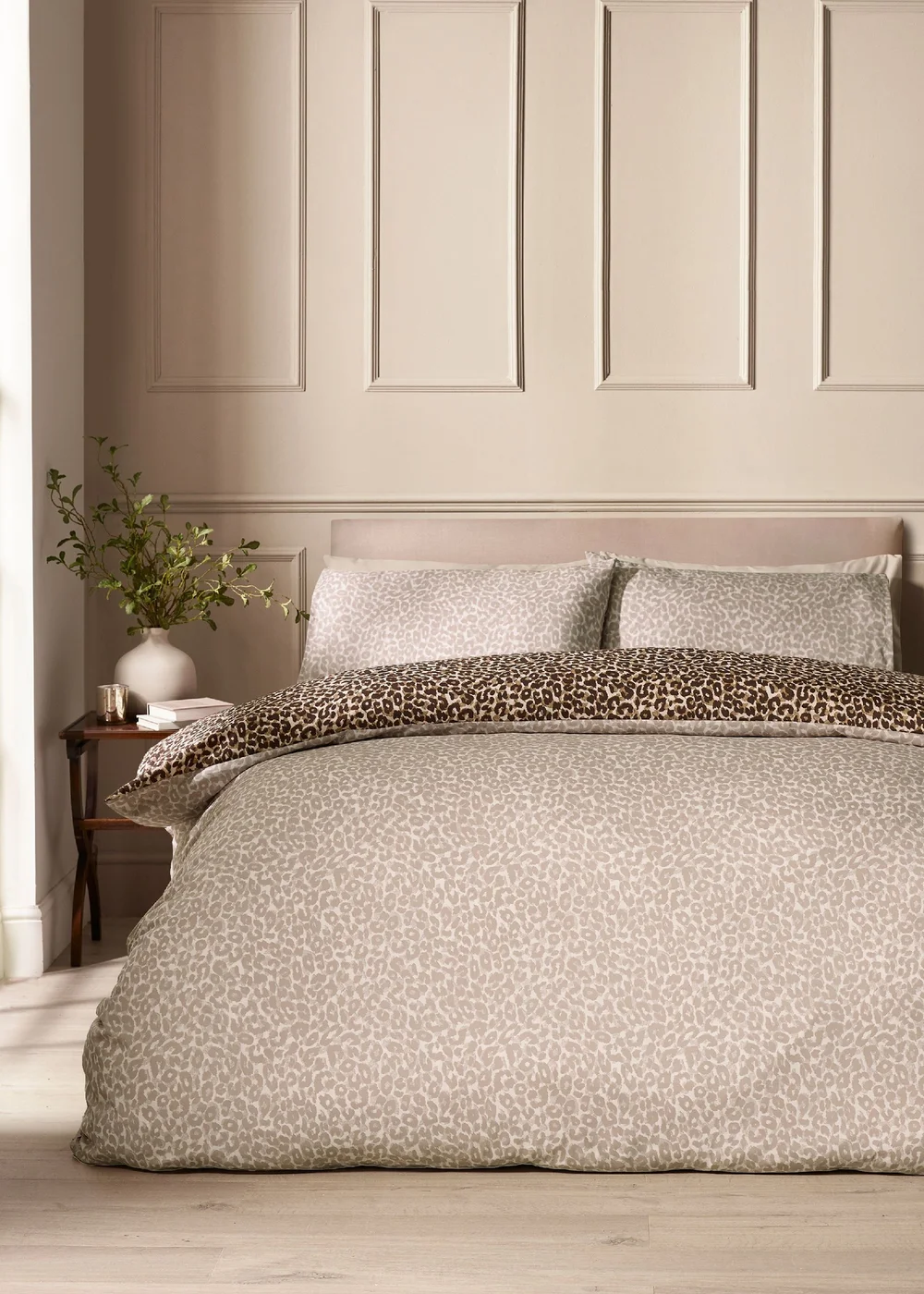 Catherine Lansfield Animal Print So Soft Reversible Duvet Cover Set Brown - King Image 2