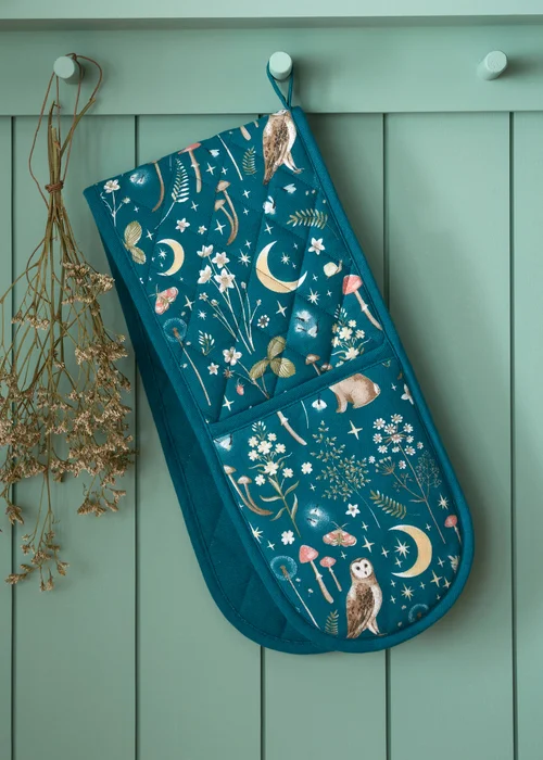 Catherine Lansfield Enchanted Twilight Animals Cotton Kitchen Double Oven Glove Green - One Size Image 1