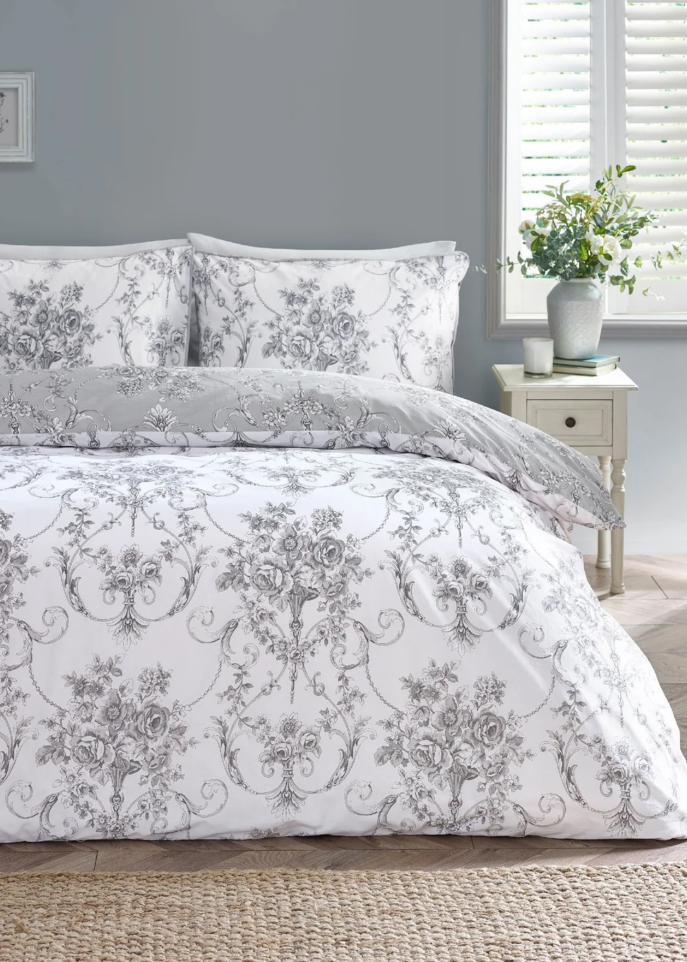 Catherine Lansfield Antoinette Damask Reversible Duvet Cover Set Grey - Single Image 1