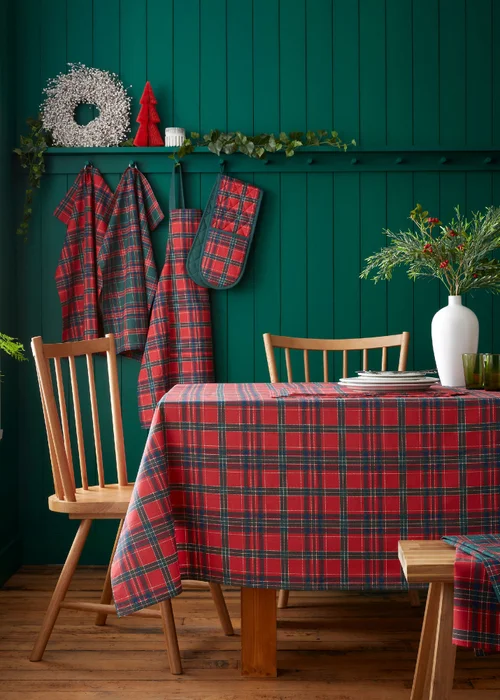 Catherine Lansfield Christmas Tartan Check Cotton 137x229cm Table Cloth Red / Green - 137 x 178cm Image 2