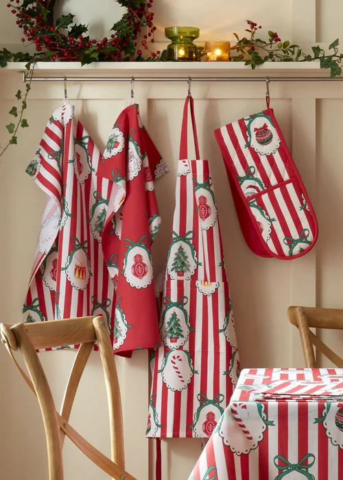Catherine Lansfield Christmas Vintage Stripe Cotton 50x70cm Kitchen Tea Towel Pack of 4 Red - One Size Image 3