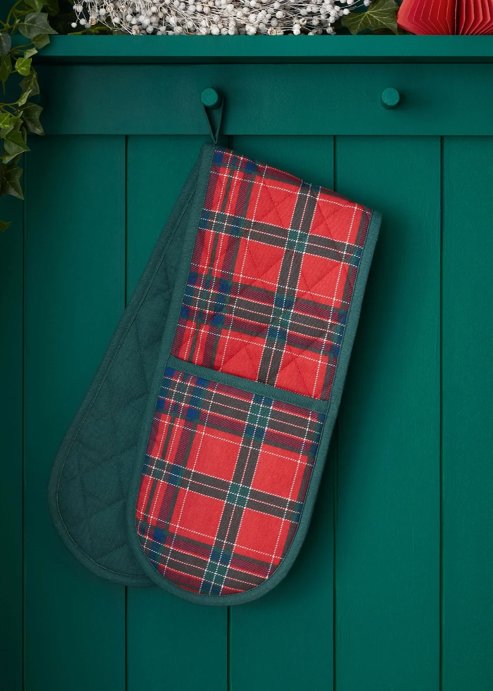 Catherine Lansfield Christmas Tartan Check Cotton Kitchen Double Oven Glove Red / Green - One Size Image 2