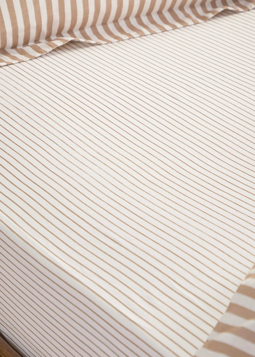 Yard Hebden Super King 100% Cotton Narrow Stripe Fitted Sheet Caramel - Double Image 1