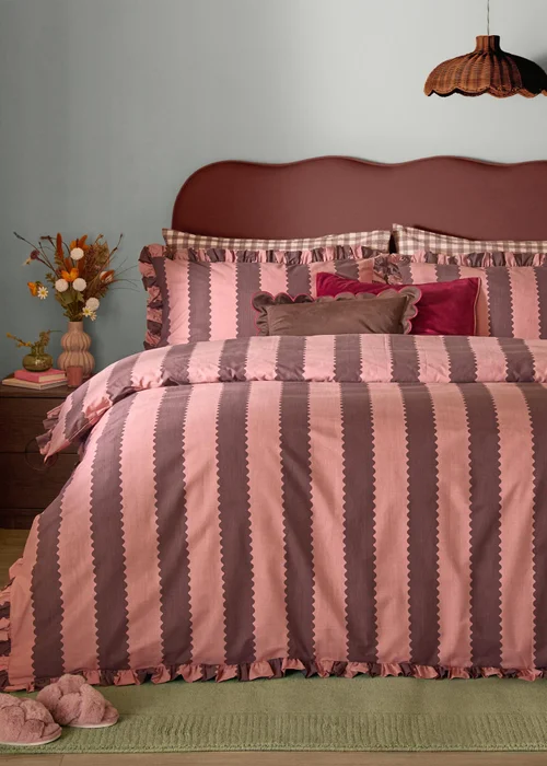 Furn Nature Birdie Stripe Single Ruffle Duvet Set Rose/Chocolate - Single Image 1