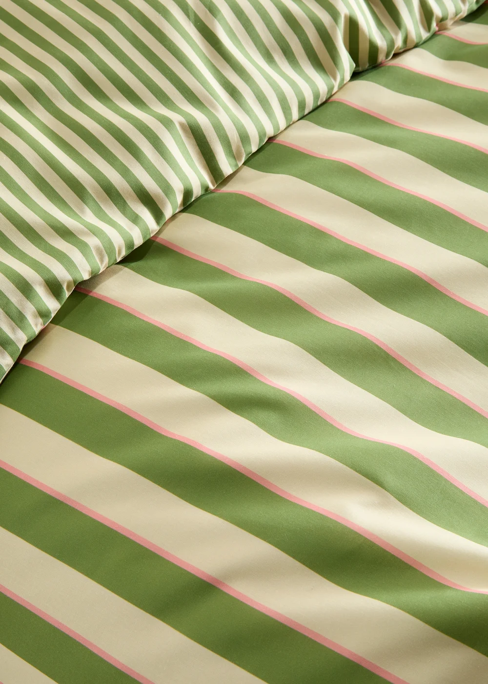 Fusion Bold Stripe Digitally Printed Green Duvet Cover Set - Single Image 3