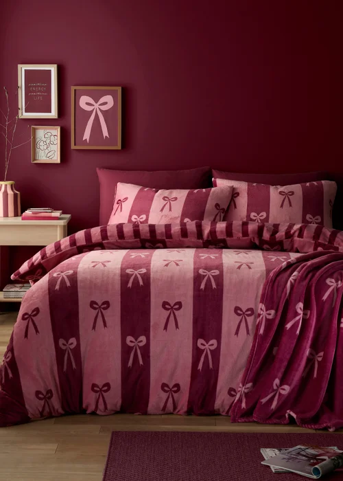 Fusion Bows Fleece Berry Duvet Cover Set - Single Image 5