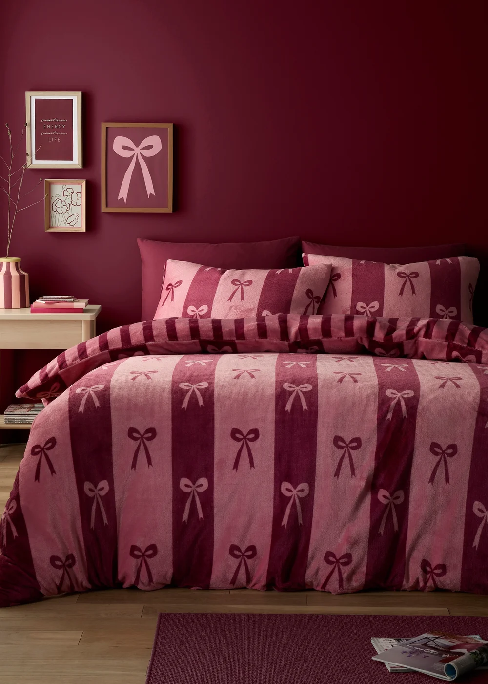Fusion Bows Fleece Berry Duvet Cover Set - Single Image 1