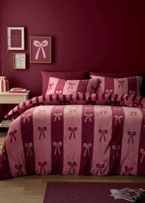 Fusion Bows Fleece Berry Duvet Cover Set - Single Image 1