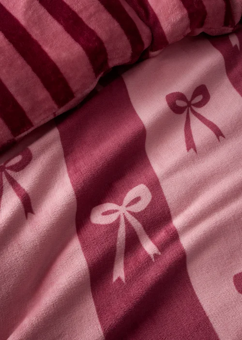 Fusion Bows Fleece Berry Duvet Cover Set - Single Image 3
