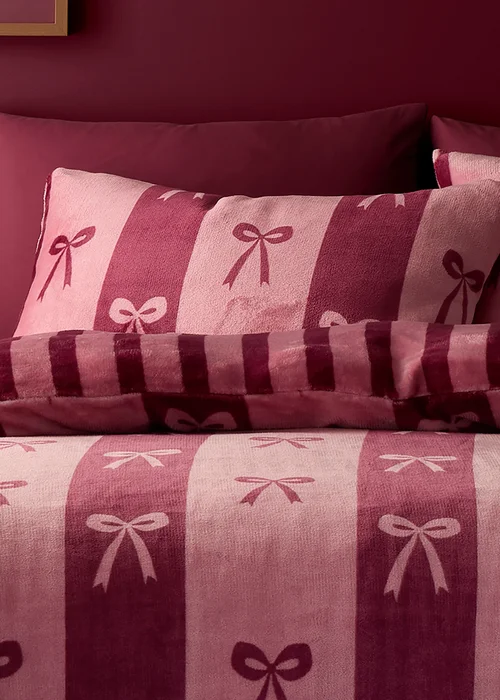 Fusion Bows Fleece Berry Duvet Cover Set - Single Image 2