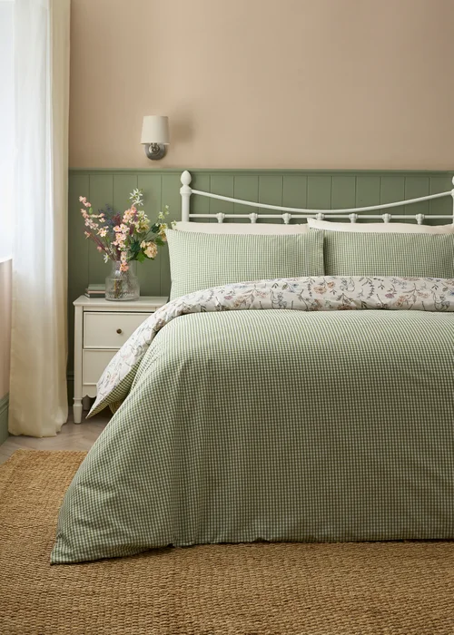 Dreams & Drapes Meadow Floral Reversible Multi Colour Duvet Cover Set - Single Image 4