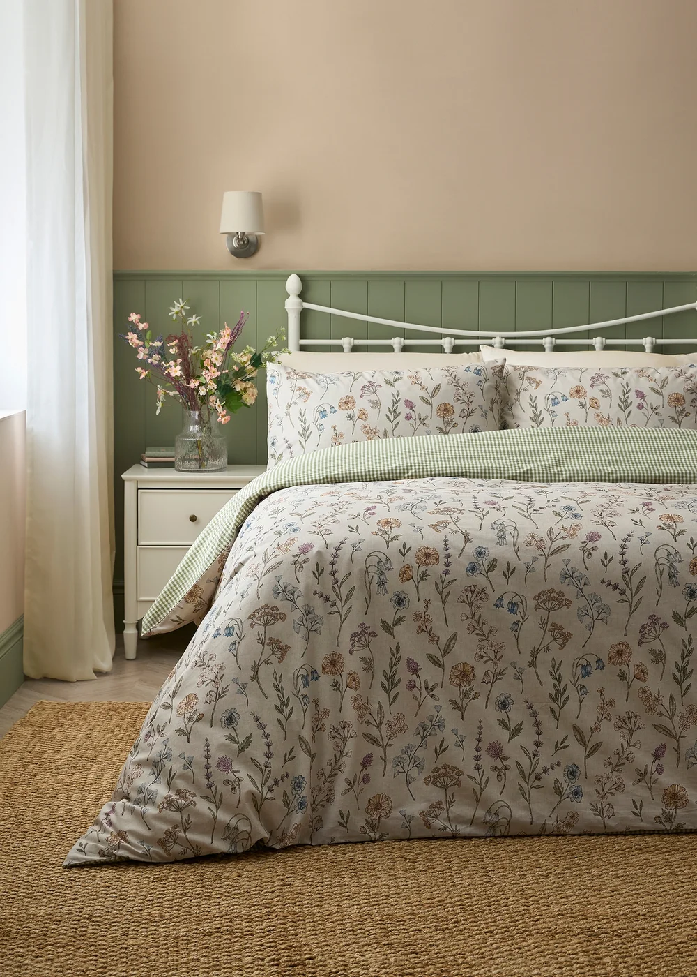 Dreams & Drapes Meadow Floral Reversible Multi Colour Duvet Cover Set - Single Image 1