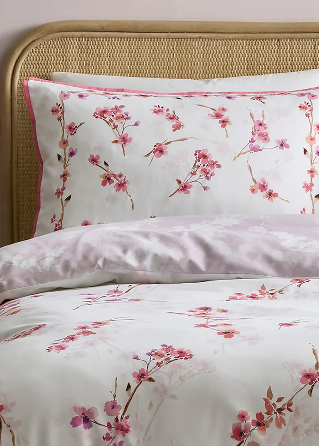 Appletree Blossom Flower Reversible Berry Duvet Cover Set