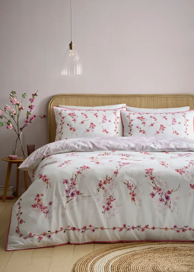 Appletree Blossom Flower Reversible Berry Duvet Cover Set