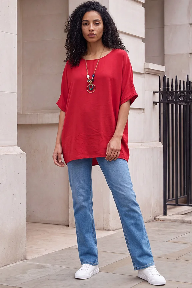 Roman Wine Tunic Top with Necklace