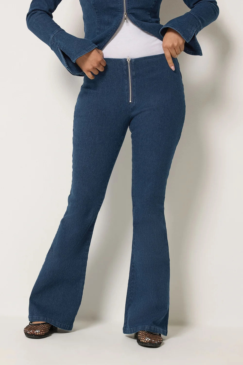 PixieGirl Petite Indigo Blue Zip Front Kick Flare Jeans - 18/l27 Image 2