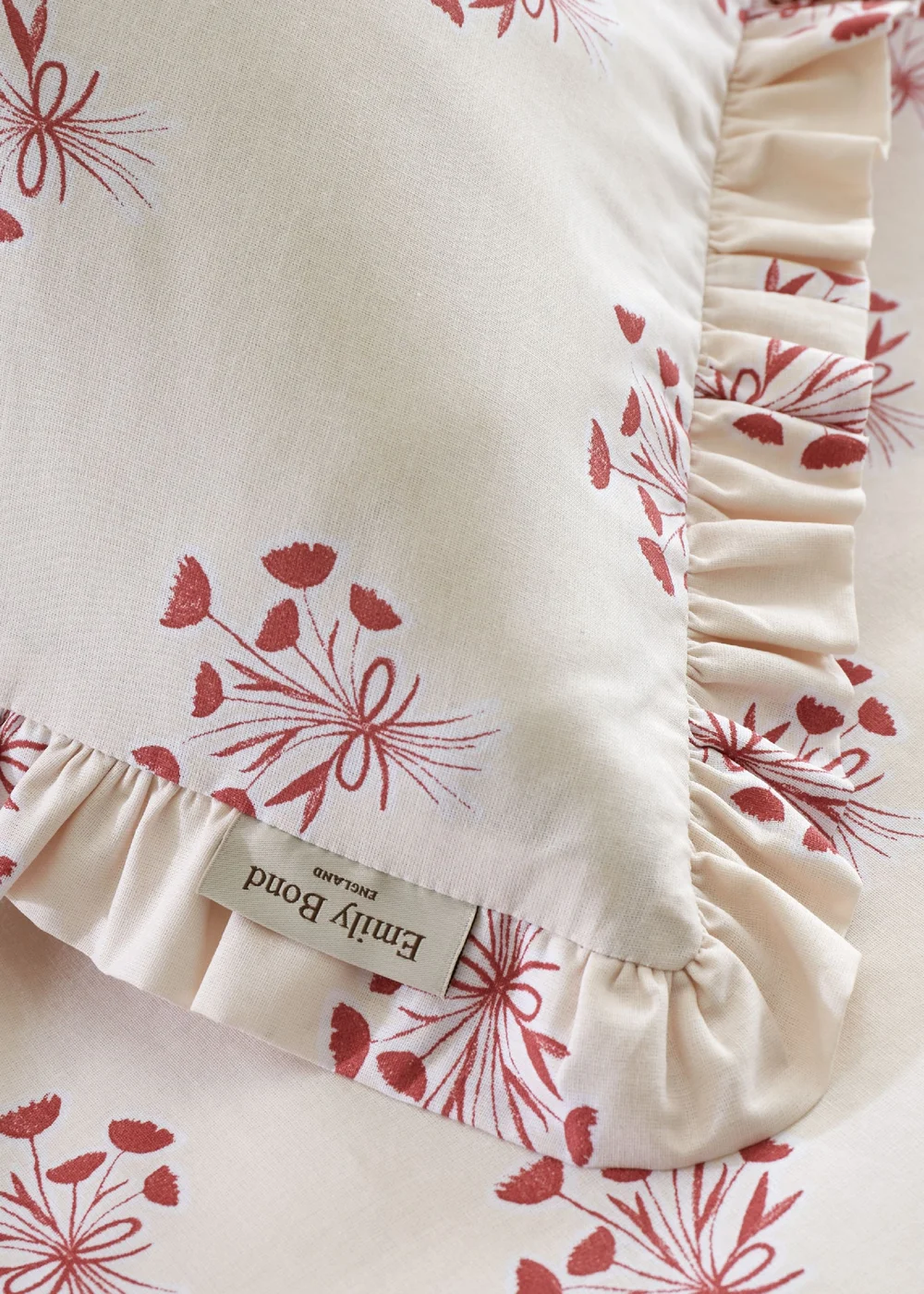 Emily Bond Hand Gathered Posy 100% Cotton Reversible Duvet Cover Set Cream / Red - Single Image 4