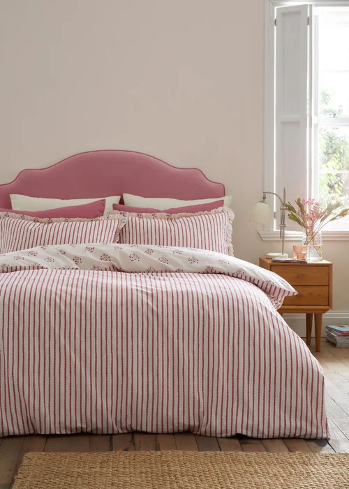 Emily Bond Hand Gathered Posy 100% Cotton Reversible Duvet Cover Set Cream / Red - Single Image 2