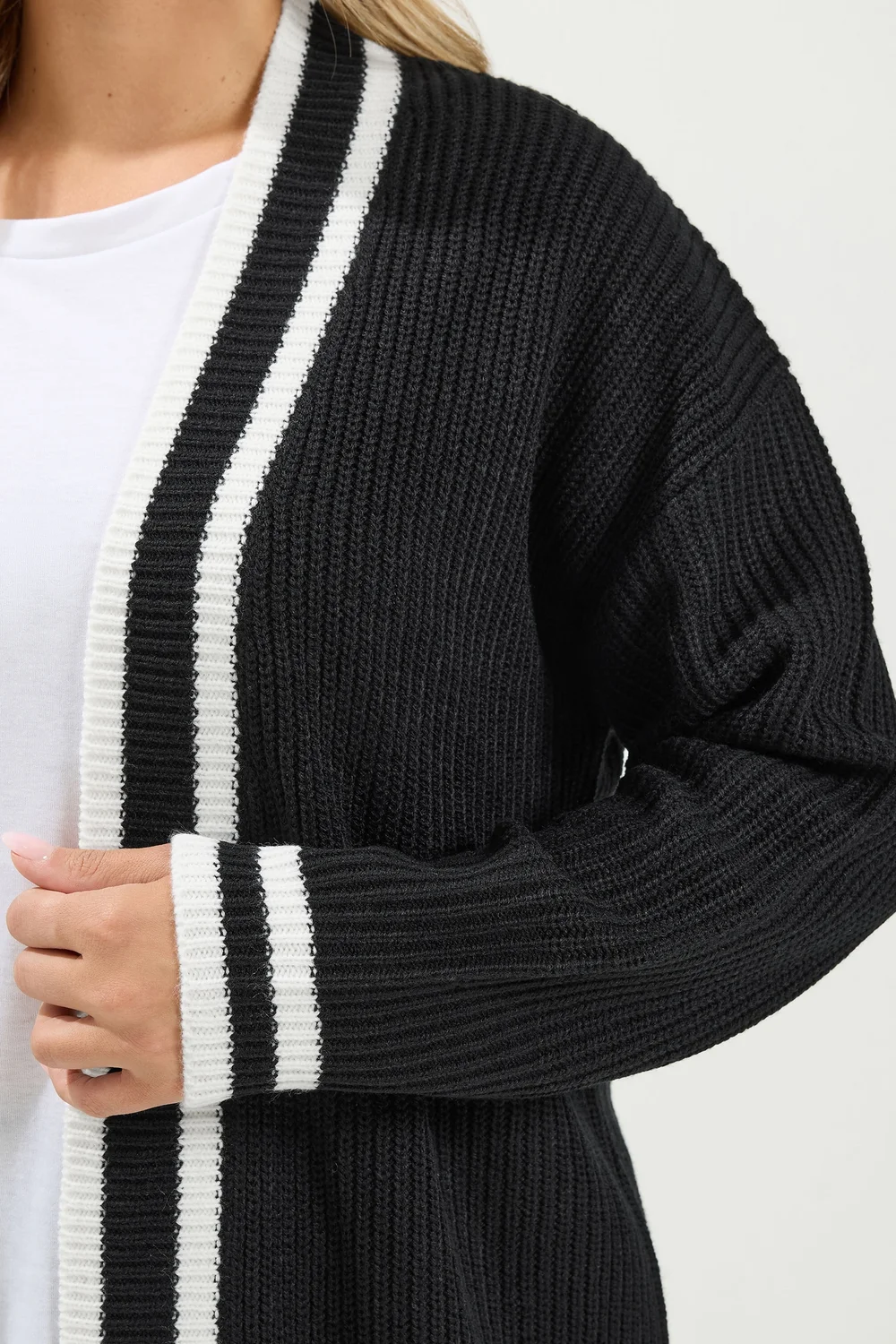 Yours Curve Black Contrast Edge Cardigan - 14-16 Image 5