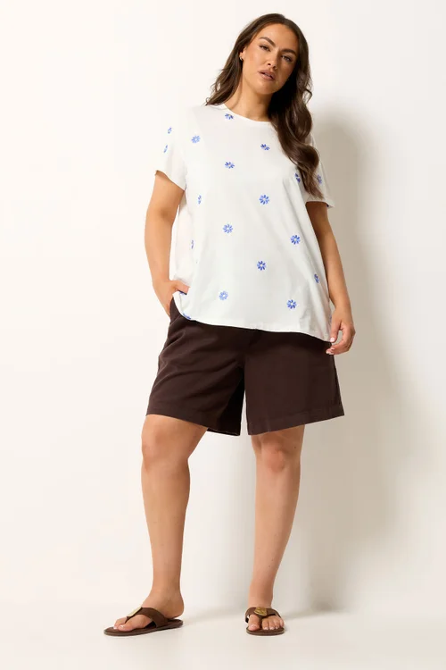 Yours Curve White Embroidered Daisy T-Shirt - 22-24 Image 3