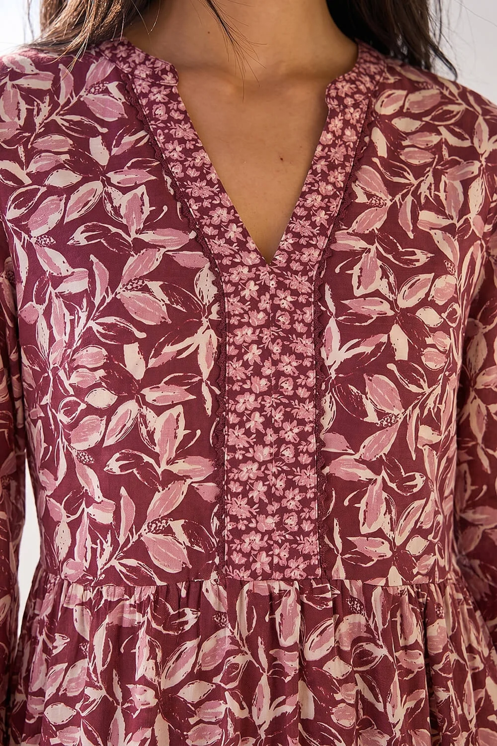 Roman Coral Petite Border Print Midi Dress - 12 Image 4