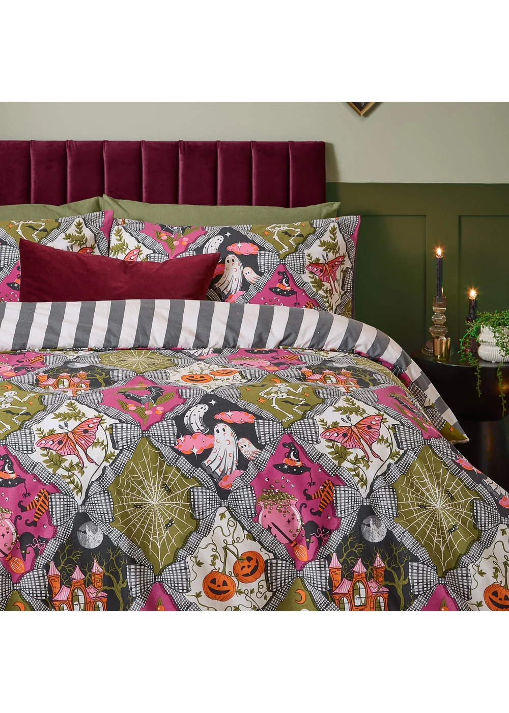 Furn Hallowquin Super King Spooky Reversible Duvet Sets Multi - Single Image 3