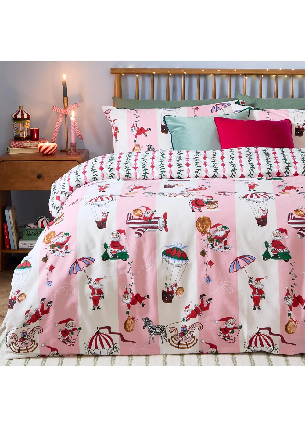 Furn Passport To The North Pole Double Christmas Reversible Duvet Sets Candy Floss/Linen - Single Image 4