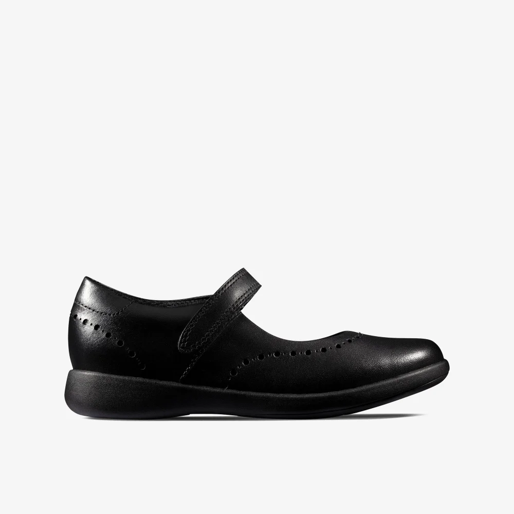 Clarks School Etch Craft Kid Black Leather Extra Wide - 10.5 Infants Image 1