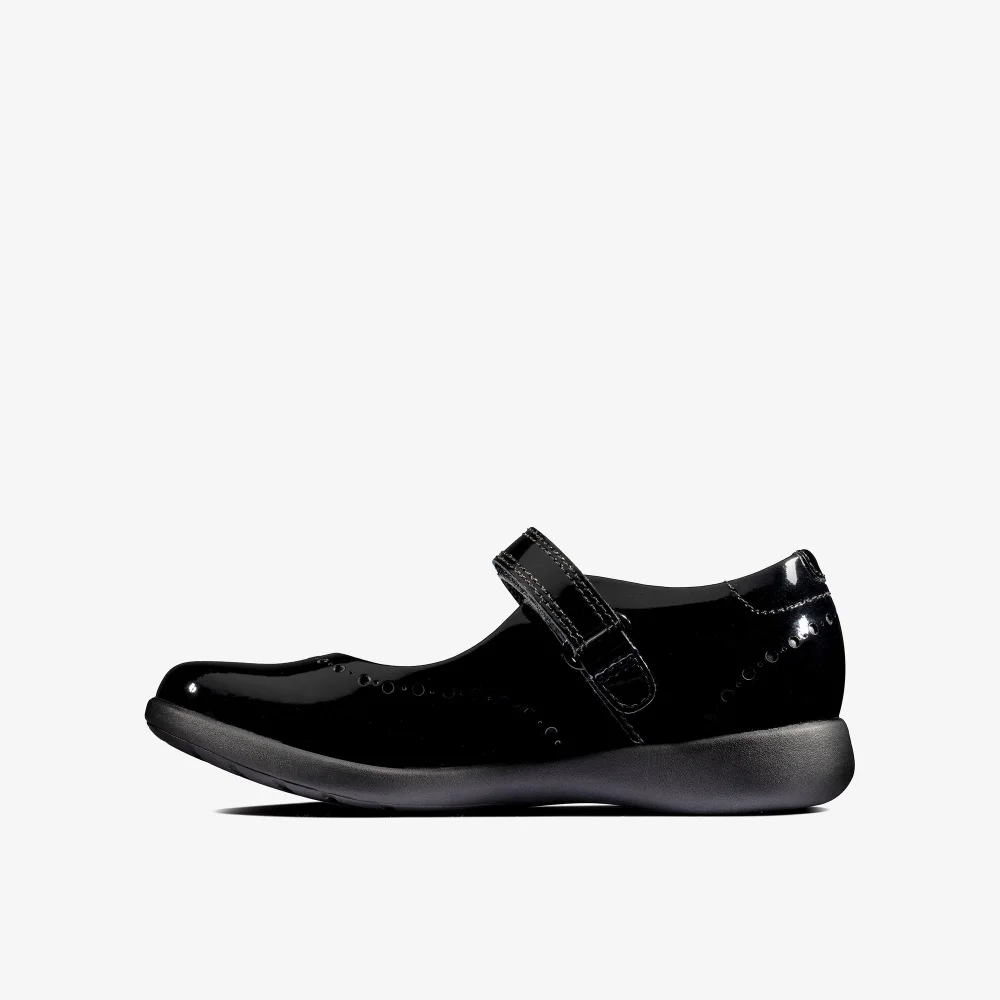 Clarks School Etch Craft Toddler Black Patent Wide - 8.5 Infants Image 2