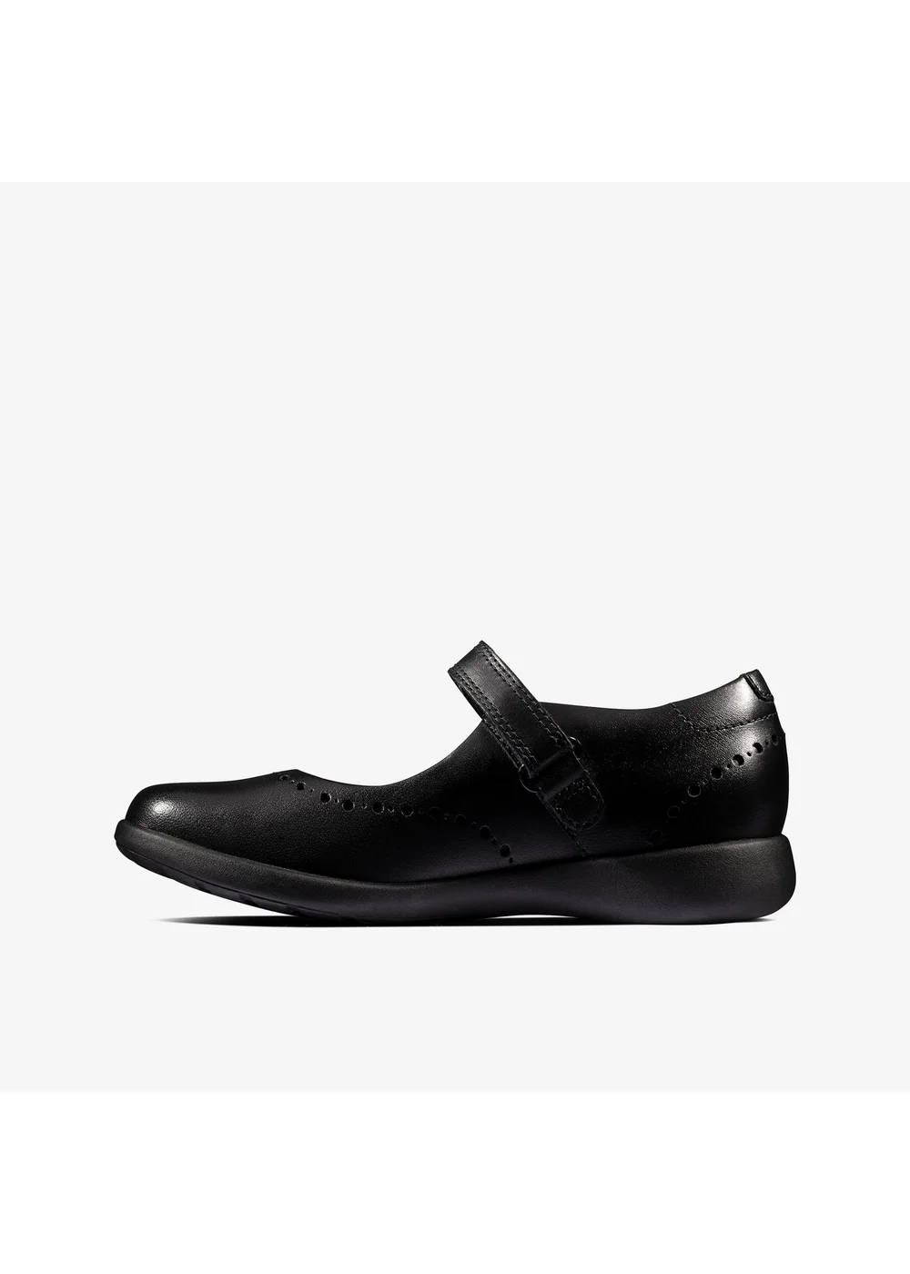 Clarks School Etch Craft Kid Black Leather Standard - 10.5 Infants Image 2