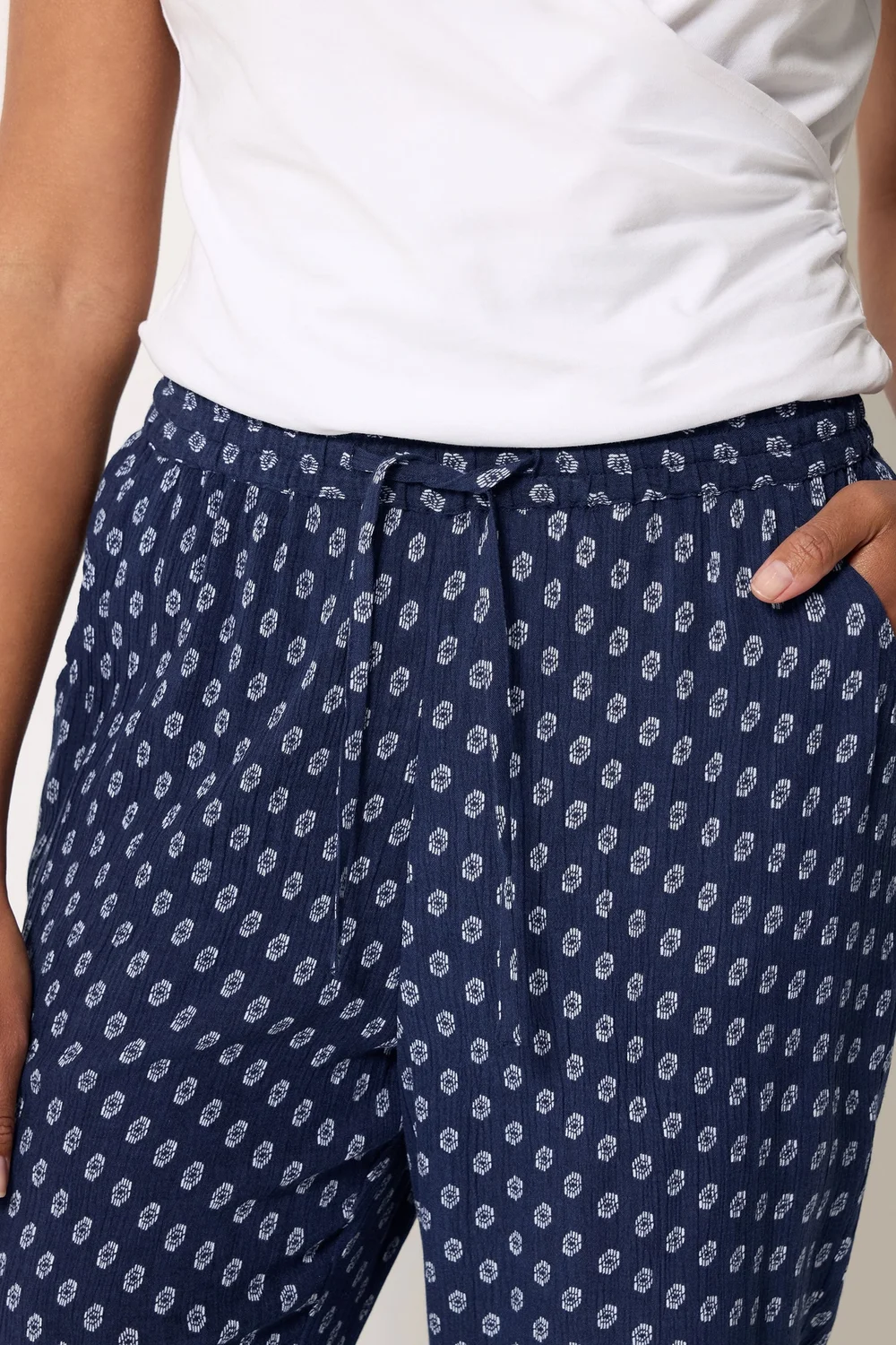 M&Co Navy Blue Dobby Cropped Trousers - 16/L31 Image 4