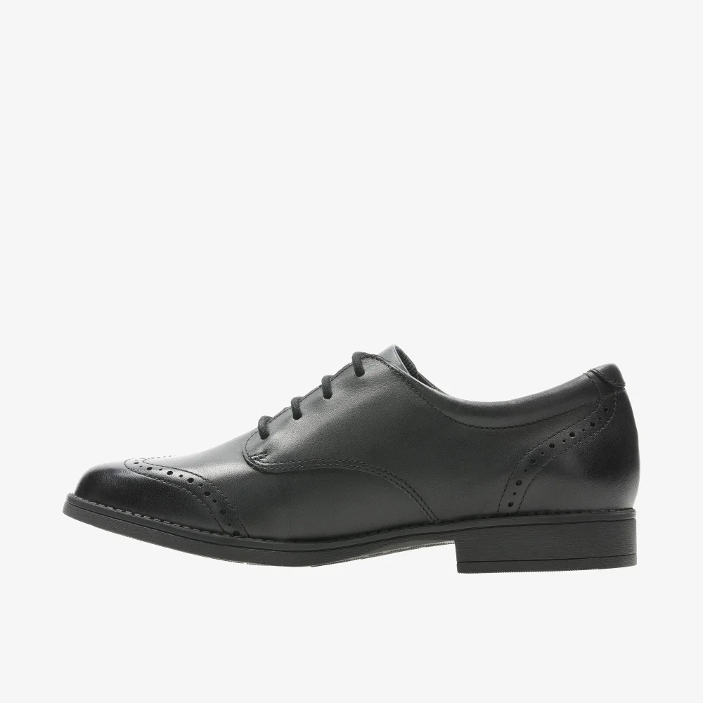 Clarks School Sami Walk Youth Black Leather Standard - 3.5 Image 2