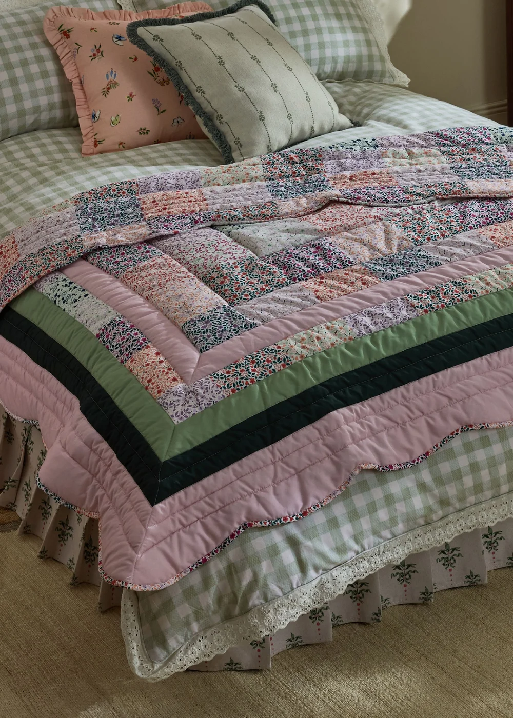 Cath Kidston Heirloom Patchwork Reversible Quilted 150x200cm Bedspread Pink - One Size Image 1