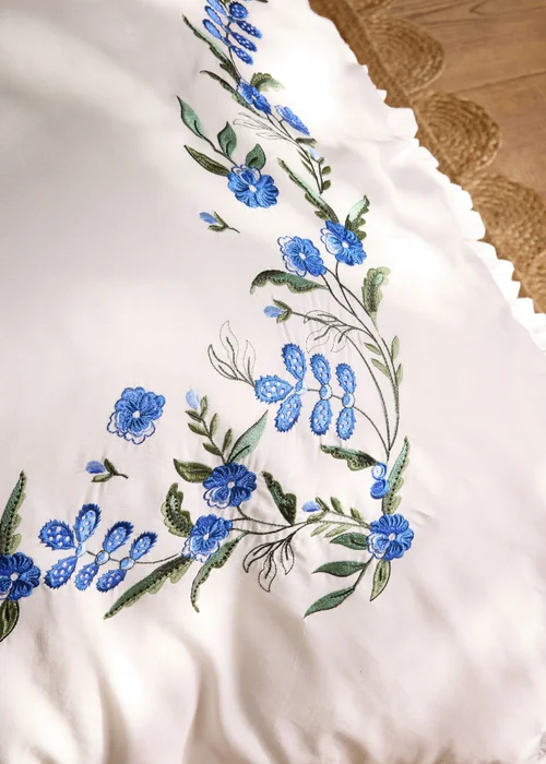 Cath Kidston Forget Me Knot Floral Cotton Duvet Cover Set White / Blue - Single Image 4
