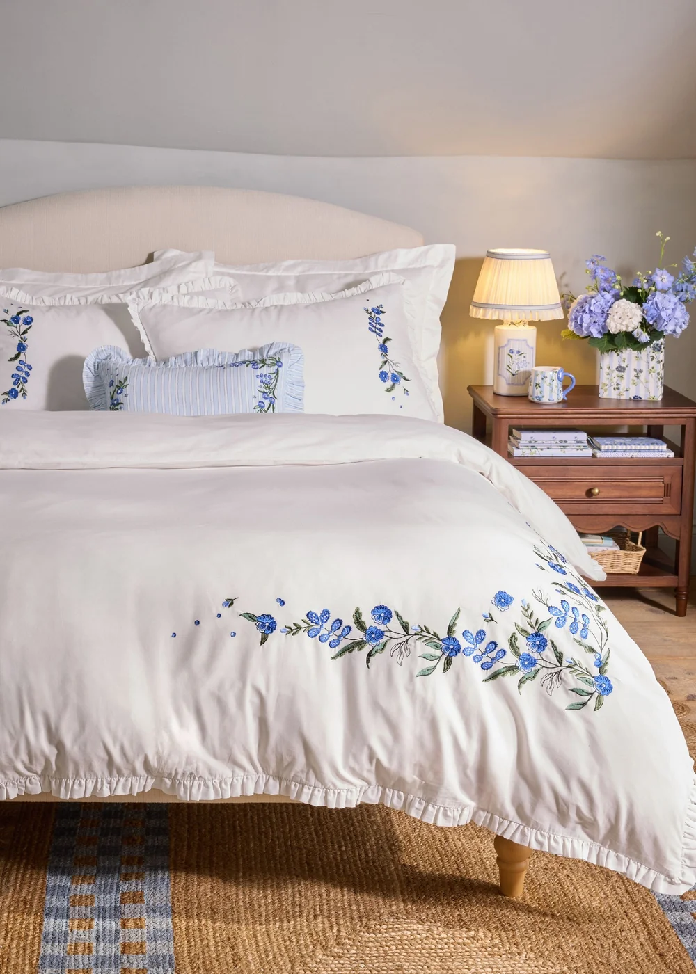 Cath Kidston Forget Me Knot Floral Cotton Duvet Cover Set White / Blue - Single Image 1