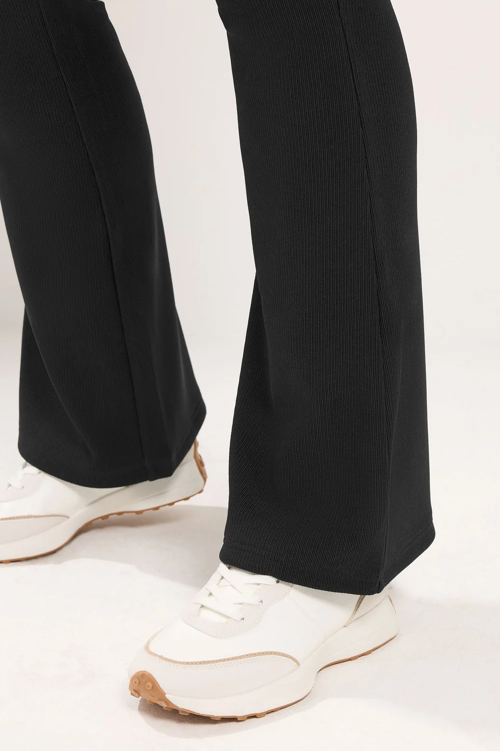 Yours Curve Black Flare Leggings - 28/L30 Image 5