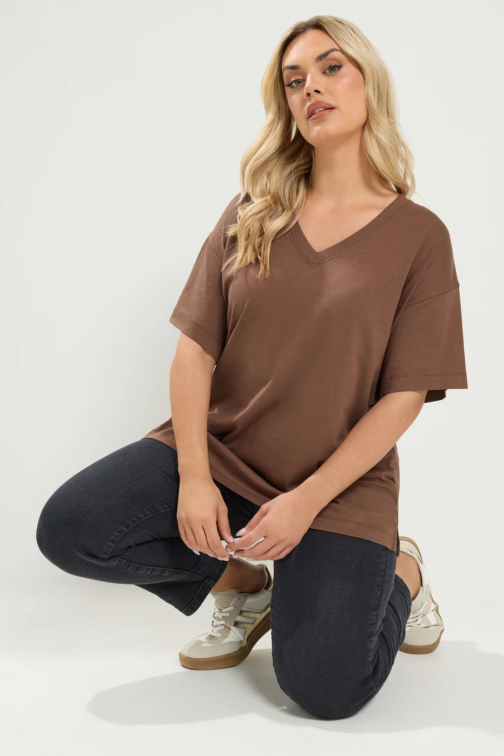 Yours Curve Chocolate Brown V-Neck Longline T-Shirt - 22-24 Image 1
