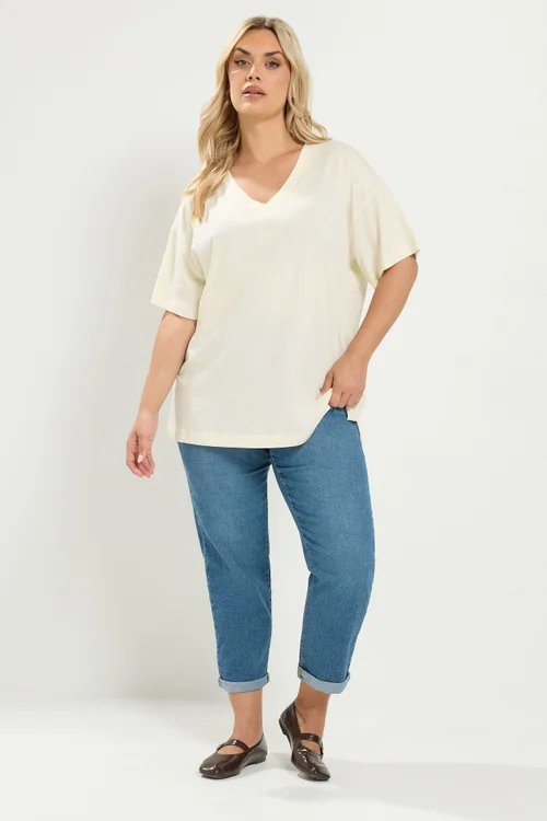 Yours Curve Ivory White V-neckline Longline T-Shirt - 18 Image 2