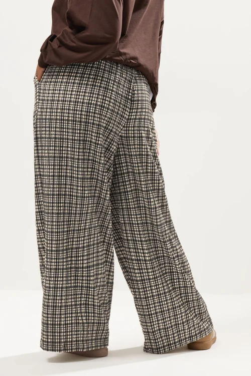 Yours Curve Natural Brown Gingham Wide Leg Texture Trousers - 18/L28 Image 3