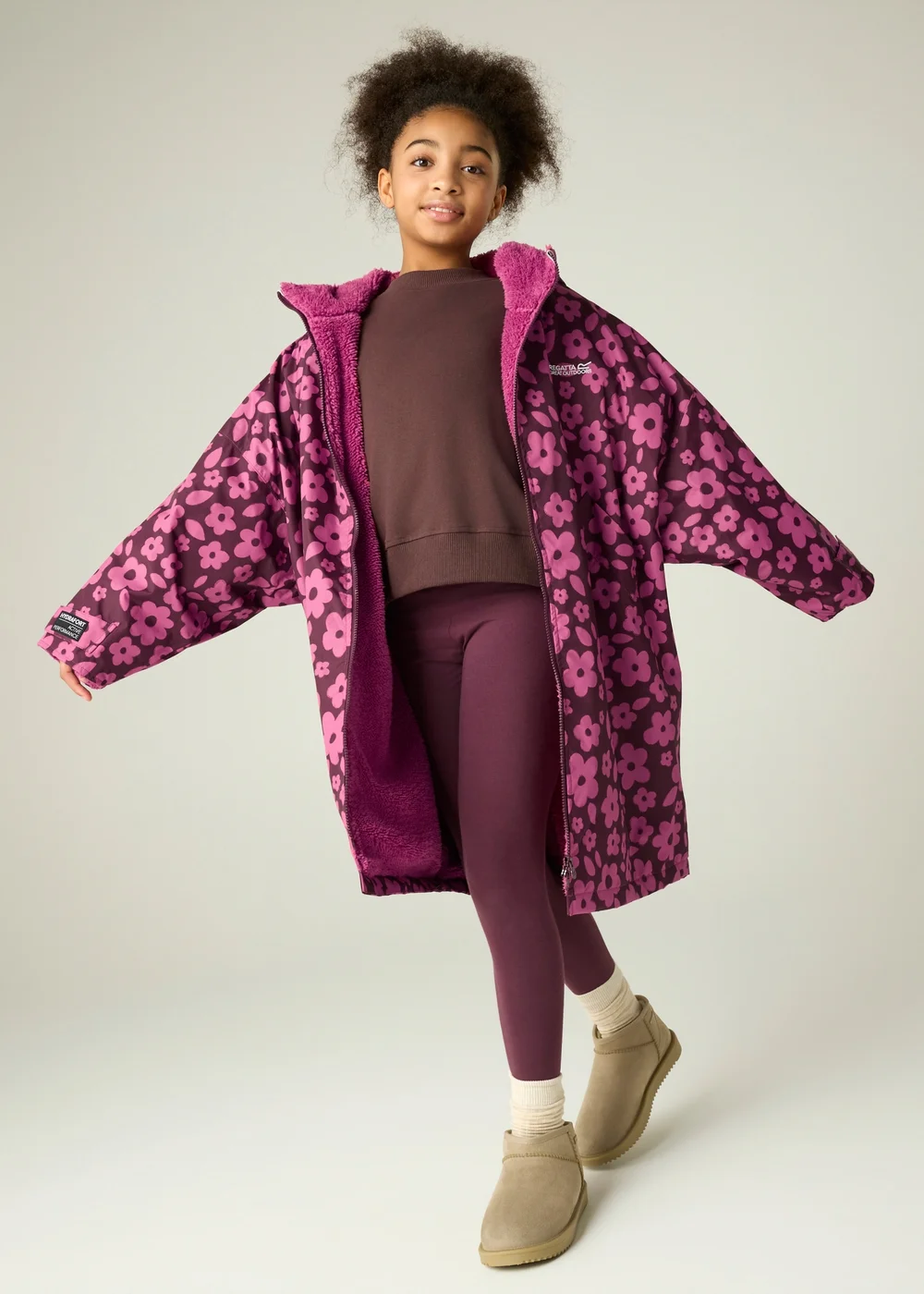 Regatta Pink Junior Waterproof Changing Robe (3-13 years) - 9-13 Yrs Image 3