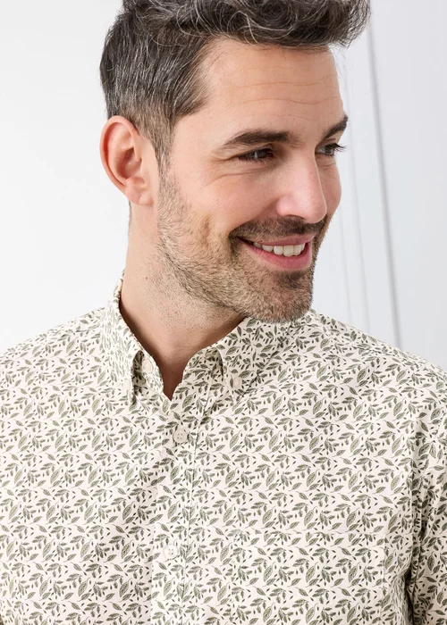Cotton Traders Ecru Short Sleeve Easy-care Shirt - 4XL Image 4