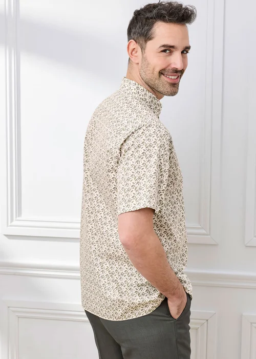 Cotton Traders Ecru Short Sleeve Easy-care Shirt - 4XL Image 3