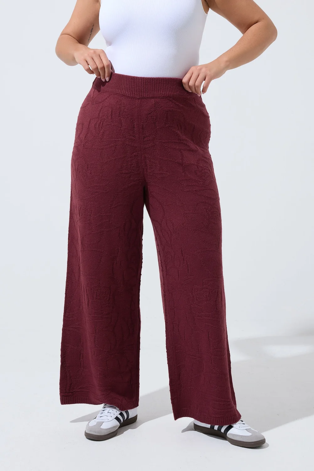 Yours Limited Collection Curve Red Rose Jacquard Knitted Trousers - 14-16 Image 2