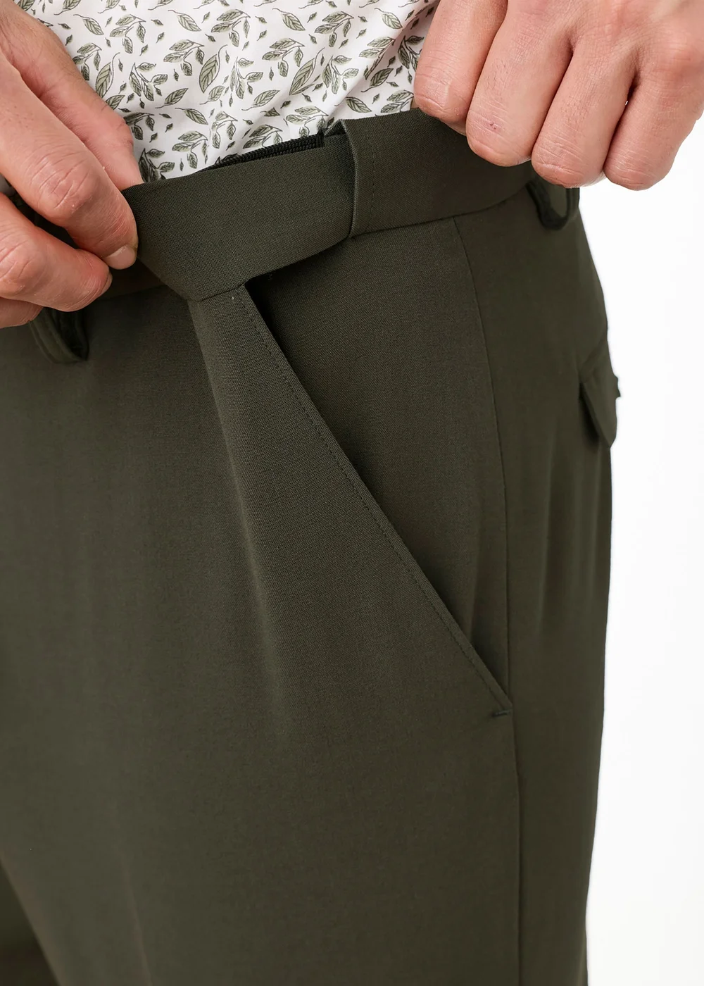 Cotton Traders Dark Forest Ultra Comfort 4-Way Stretch Trousers - 38/L31 Image 4